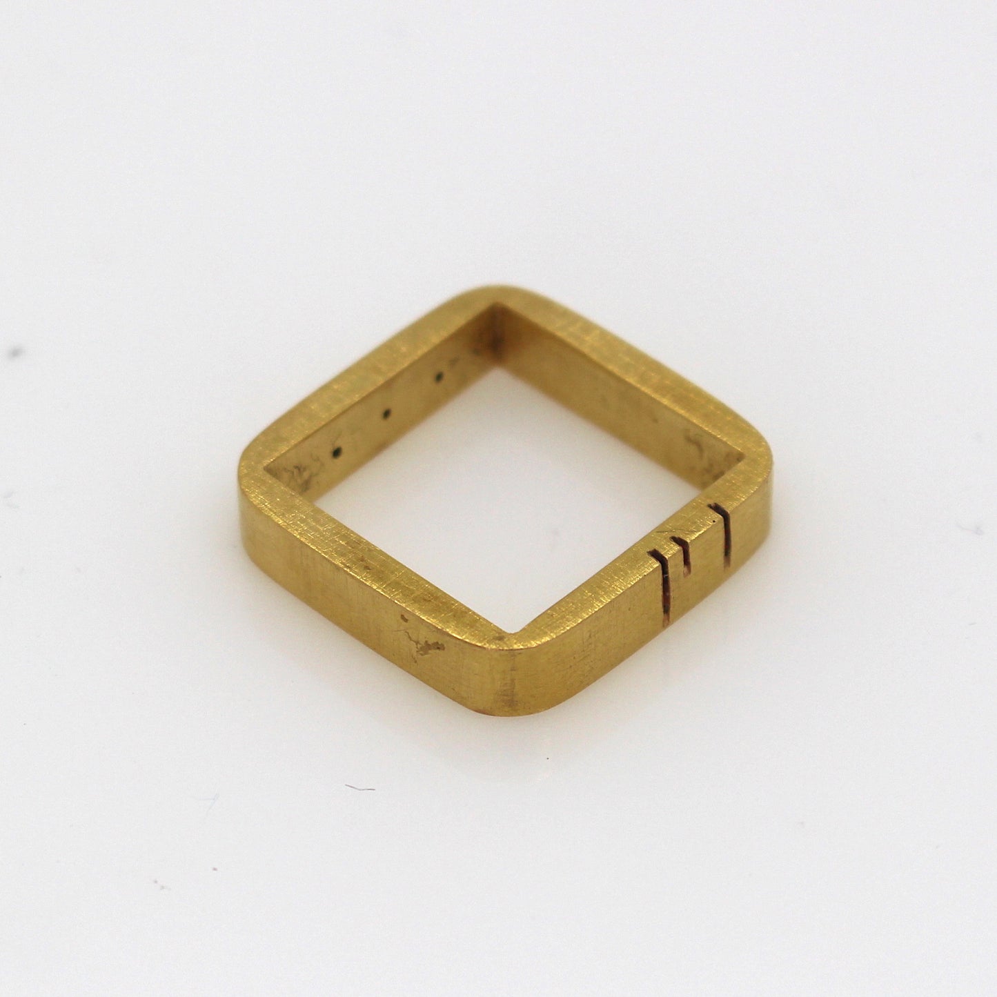 18ct gold unisex ring. "Limited Red" (2006)