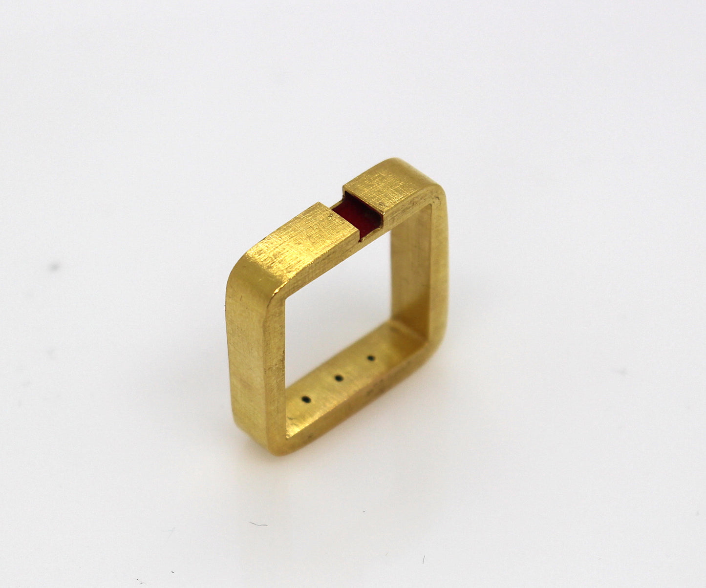 18ct gold unisex ring. "Interrupted by Red"(2006)