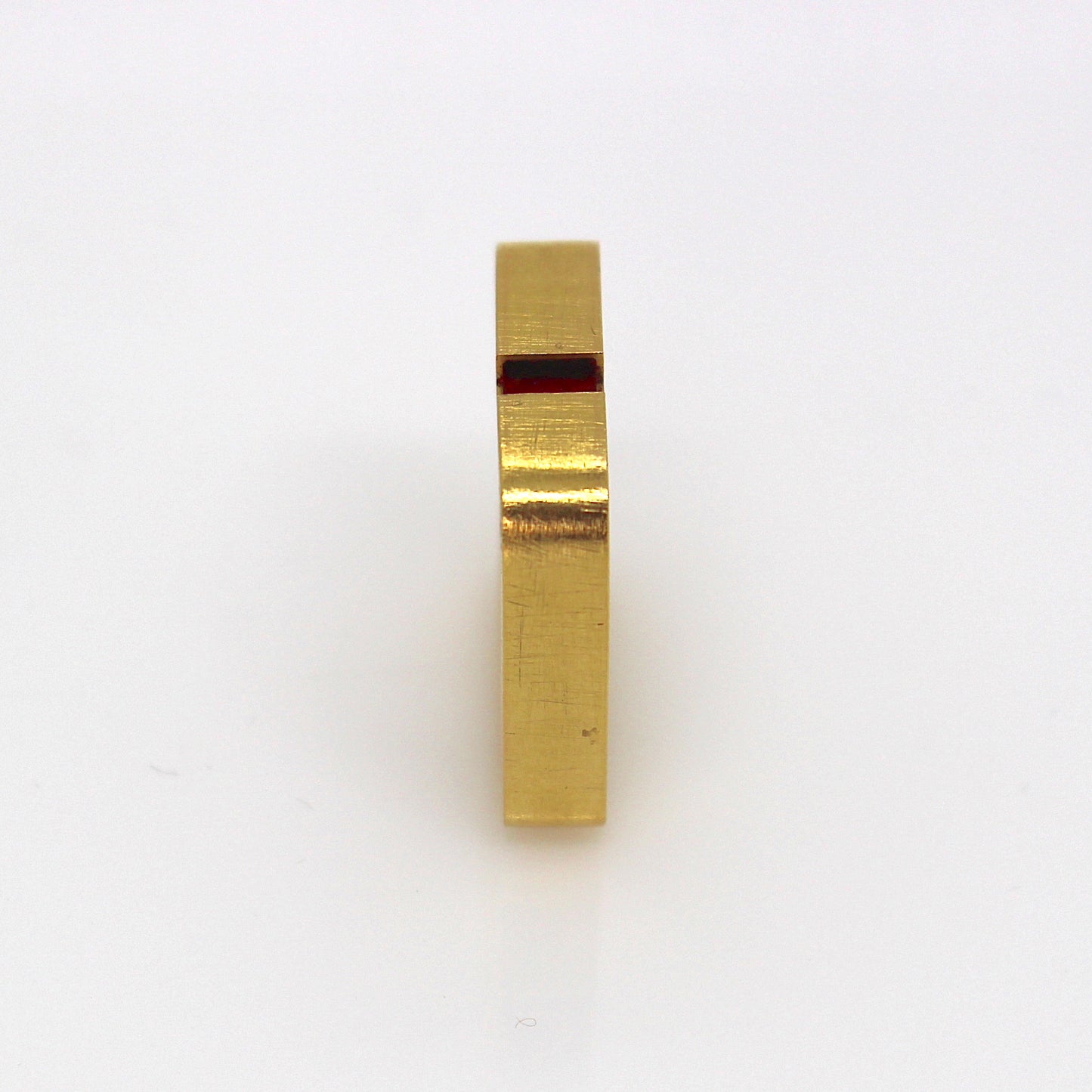 18ct gold unisex ring. "Interrupted by Red"(2006)