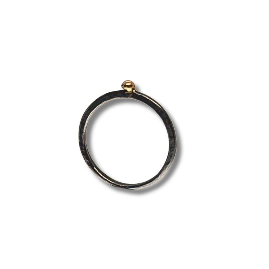 "A note" Ring - Oxidized Sterling Silver with 18ct Gold Detail