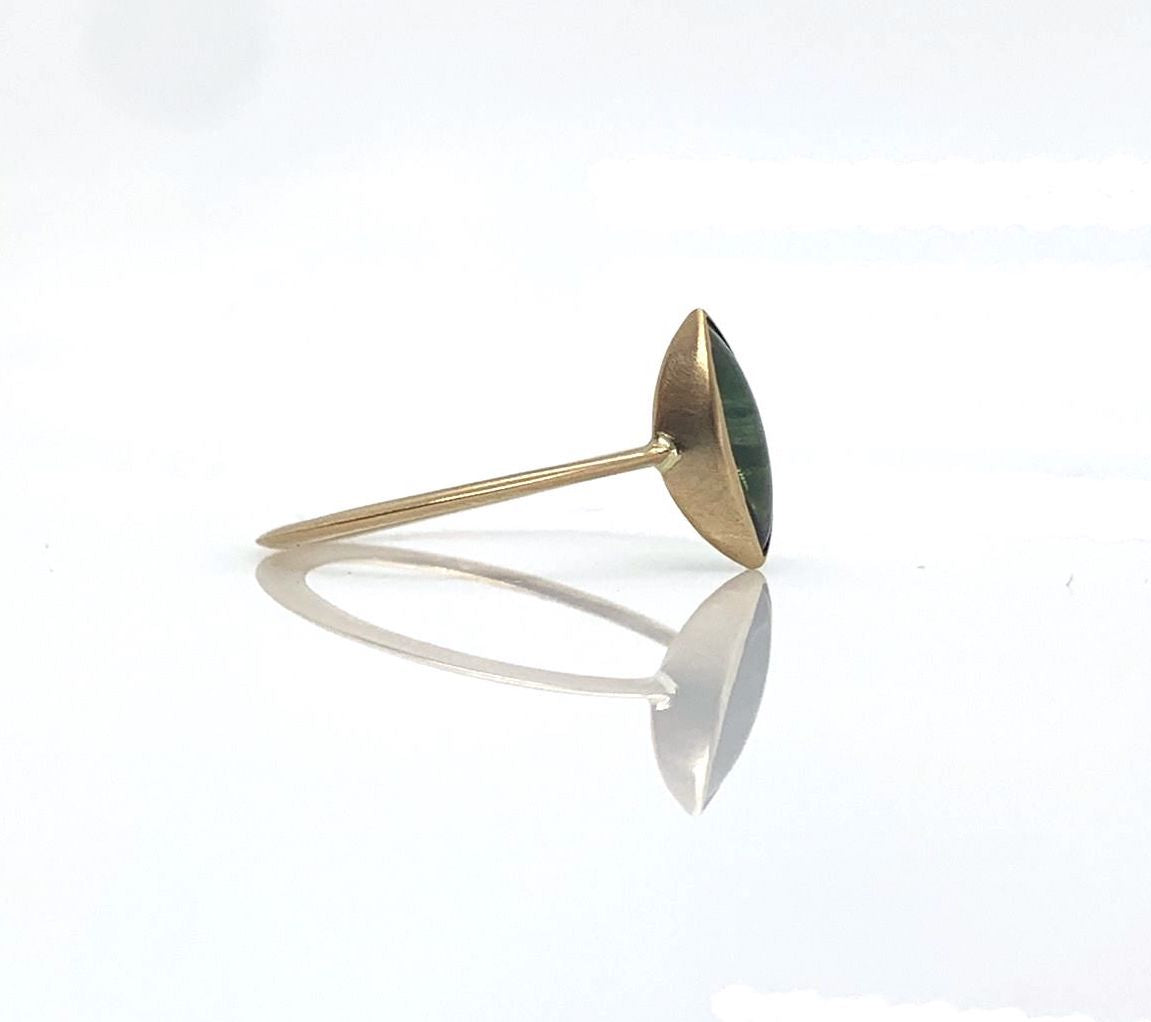 "Complexed Simplicity" - Handmade 18K Gold Ring with 0.86ct Green Tourmaline – Minimalist Design