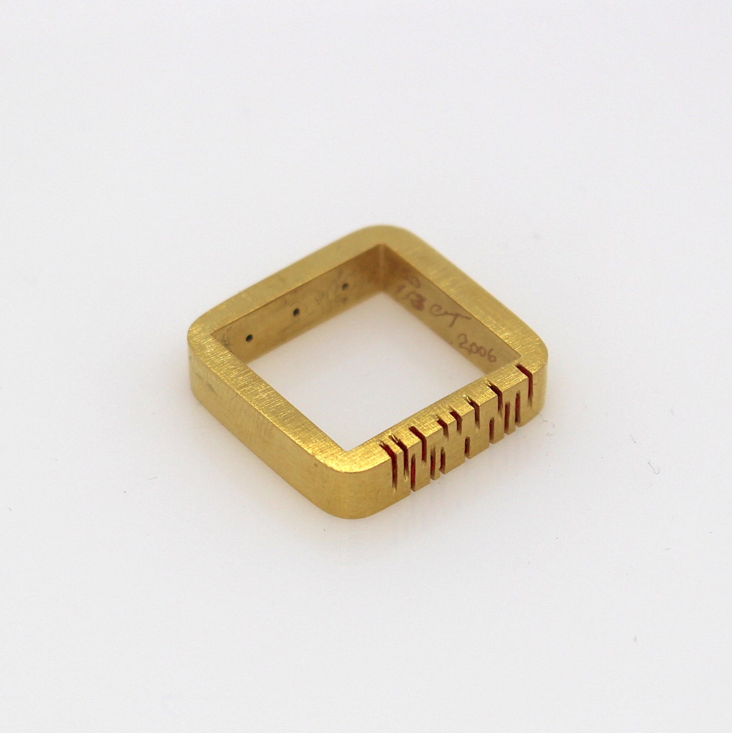 18ct gold unisex ring. "Mutual Orgasm" (2006)