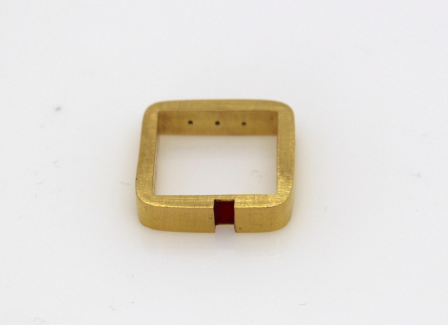 18ct gold unisex ring. "Interrupted by Red"(2006)