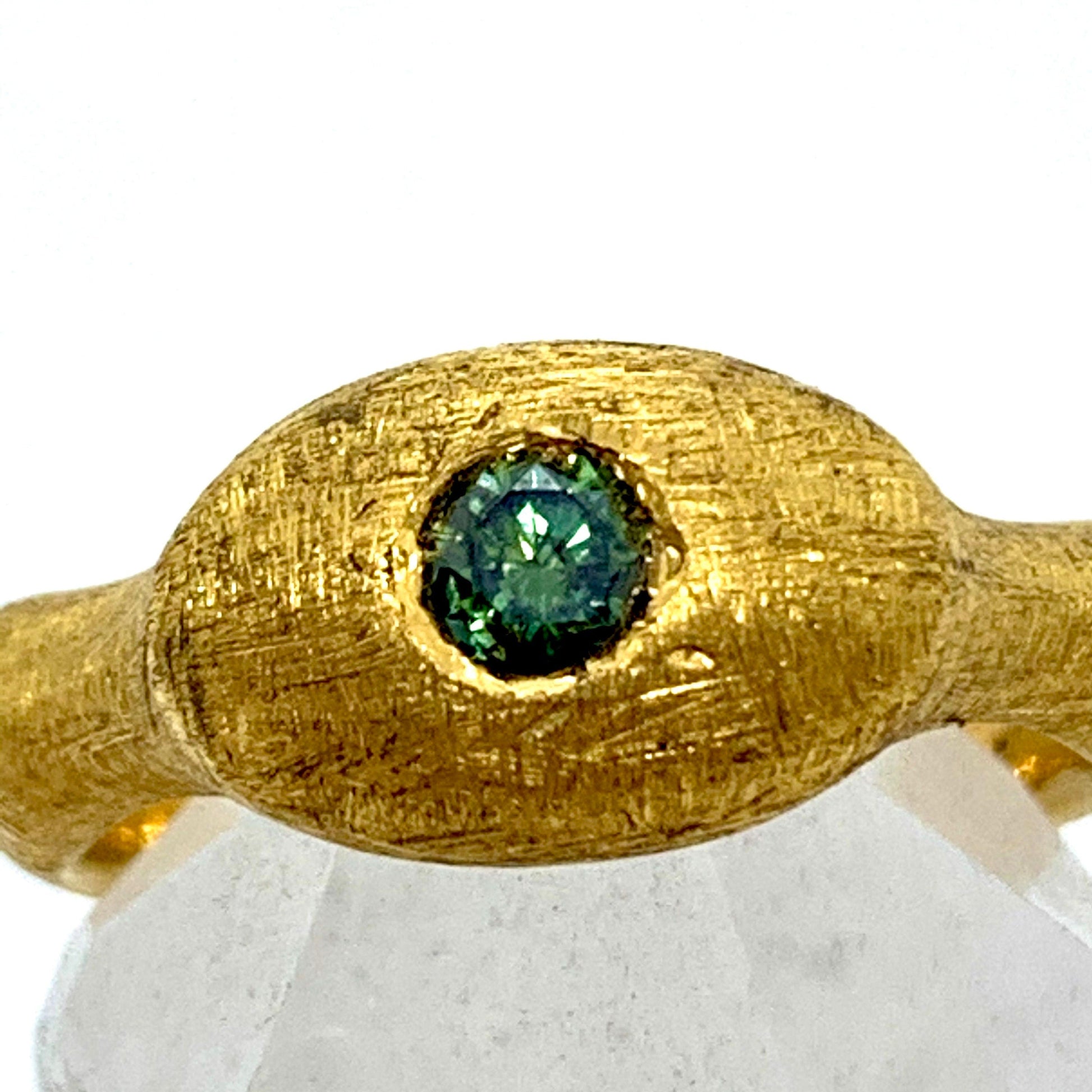 24ct PURE gold green diamond (0.17ct) handmade ring, matte.  (approx. 9gr of pure 24ct gold).